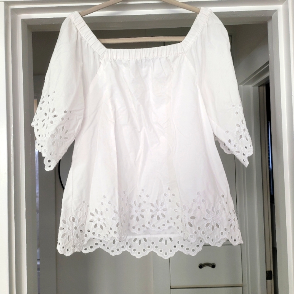 Vineyard Vines White Cotton Eyelet Short Sleeve / Strapless Top Medium